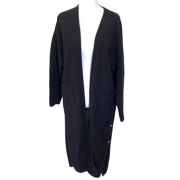 J.O.A Ribbed Button Side Cardigan sweater size M just one answer - Picture 6 of 15